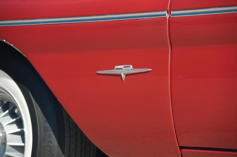  Pontiac Bonneville 389 Tri-Power-425 Convertible 1960 года  (фото 4 из 14)